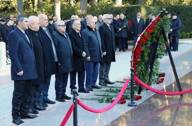 AHİK-in növbədənkənar VI Qurultayı keçirildi — FOTOLAR