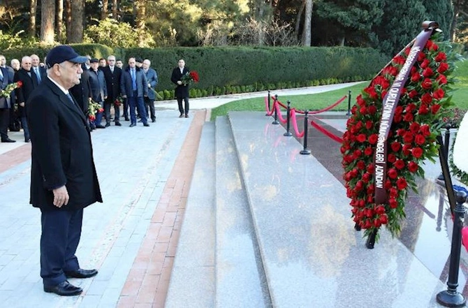 AHİK-in növbədənkənar VI Qurultayı keçirildi — FOTOLAR