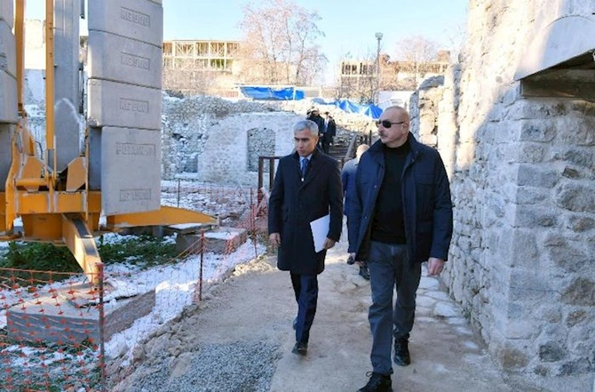 Prezident Aşağı Gövhər Ağa məscidində — FOTOLAR