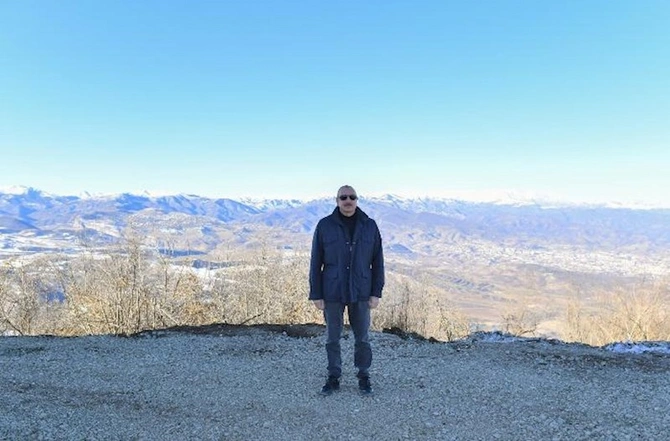 Prezident Xocalının Dağdağan kəndində — FOTOLAR (YENİLƏNİB)