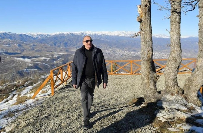 Prezident Xocalının Dağdağan kəndində — FOTOLAR (YENİLƏNİB)