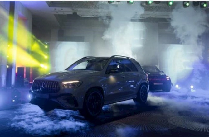 Bakıda “Mercedes-Benz” brendinin 3 yeni avtomobili təqdim olundu — FOTOLAR Bakıda “Mercedes-Benz” brendinin 3 yeni avtomobili təqdim olundu — FOTOLAR