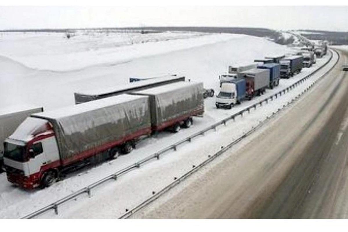 Ermənistanla Rusiyanı birləşdirən Gürcüstan yolu bağlandı