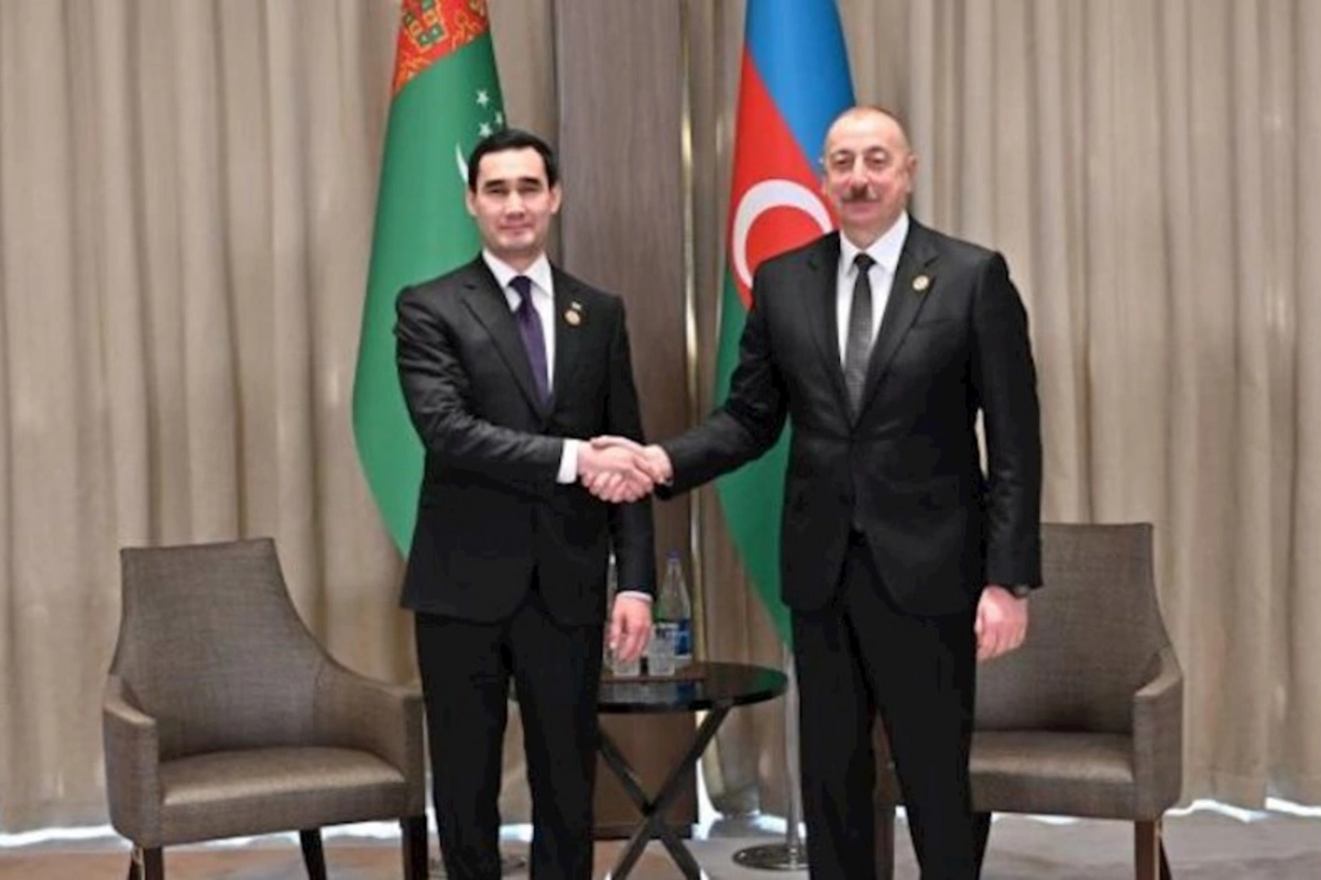 Sərdar Berdiməhəmmədov İlham Əliyevi təbrik etdi