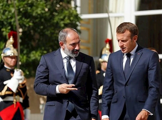Makronun Azərbaycan qorxusu: Paris indi də abidələrə qarşı vandalizmə başlayıb