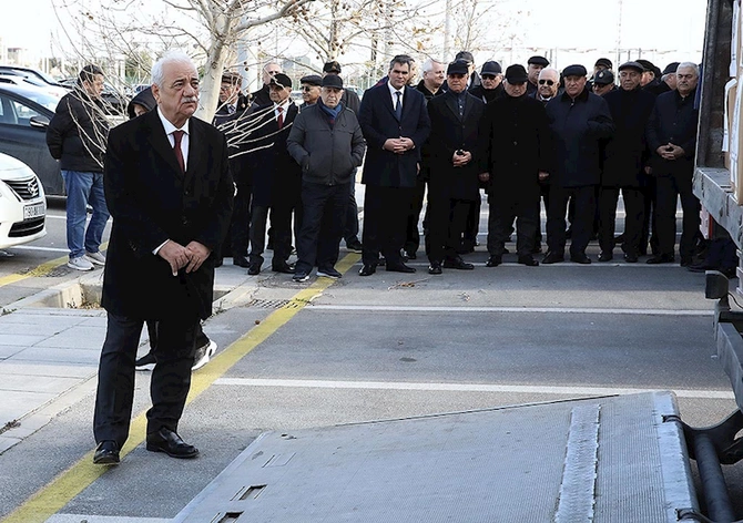 AHİK 4 300 ailəyə bayram sovqatı göndərib — FOTOLAR AHİK 4 300 ailəyə bayram sovqatı göndərib — FOTOLAR