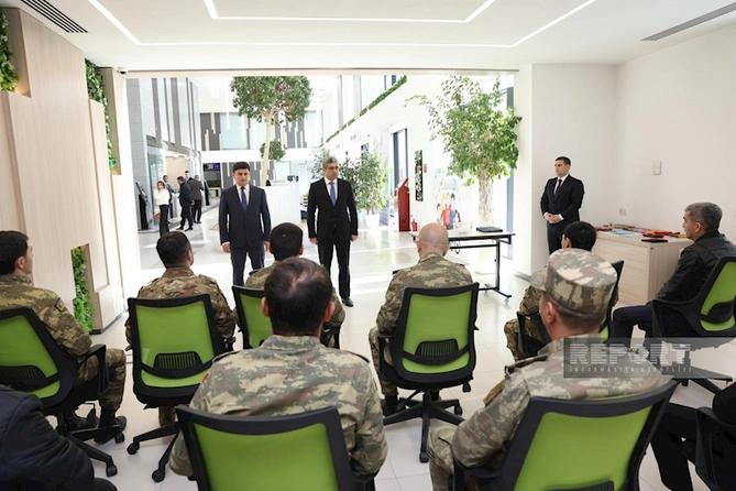 Şəhid ailələrinə, müharibə əlillərinə daha 200 mənzil və fərdi ev verilib Şəhid ailələrinə, müharibə əlillərinə daha 200 mənzil və fərdi ev verilib