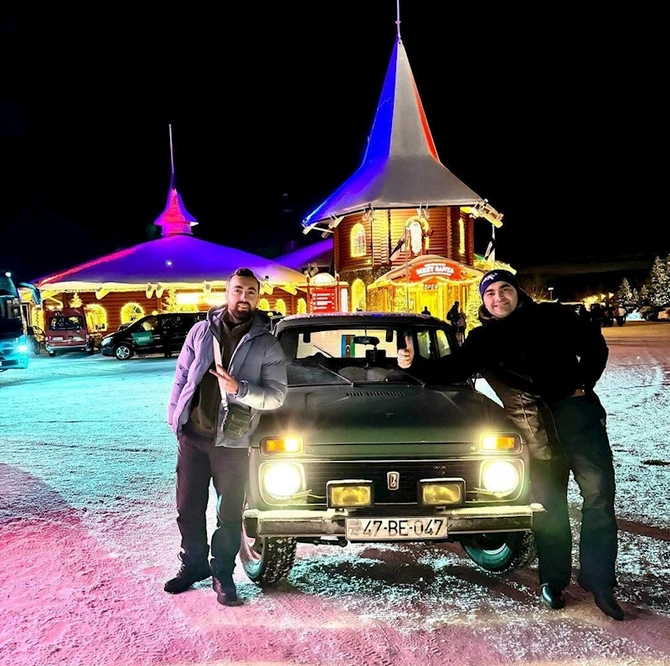 Teleaparıcı niva ilə Laplandiyaya, şaxta babanın vətəninə getdi: “Özüm qəsdən köhnə avtomobil seçirəm ki..” — FOTO