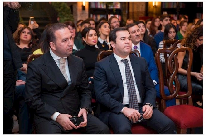 Heydər Əliyev ilinin yekununda Heydər Əliyev Fondunun dəstəyilə kitablar və portal təqdim edildi — FOTO