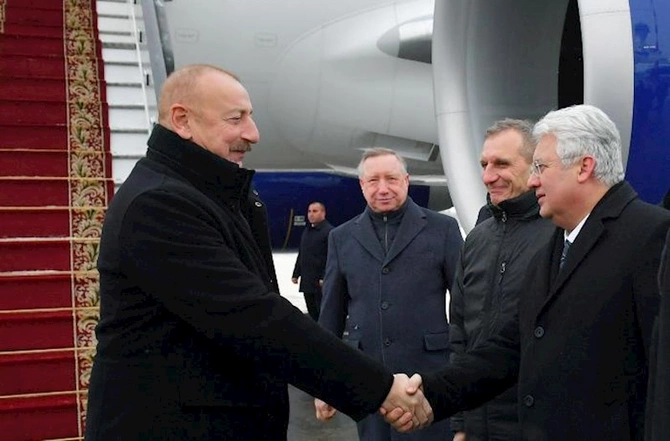 Prezident İlham Əliyev Sankt-Peterburqa getdi Prezident İlham Əliyev Sankt-Peterburqa getdi