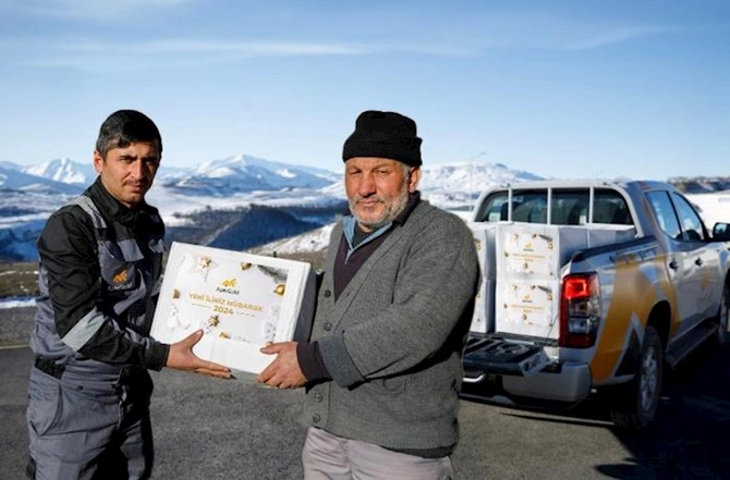 “AzerGold” Daşkəsəndə aztəminatlı ailələrə bayram sovqatı təqdim edib — FOTO