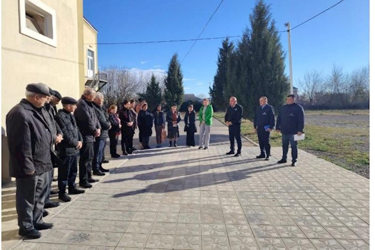 Səyyar qəbul otağı Türkmən kənd sakinlərinin ixtiyarında