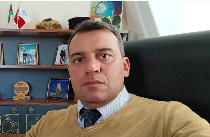 “Küçədə, metroların çıxışında satılan kolbasalardan uzaq durmaq lazımdır” — VİDEO