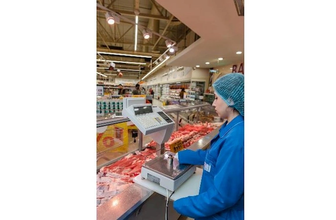 Azərbaycan Metrologiya İnstitutu “Araz” supermarketlərdə tərəzilərin düzgünlüyünü təsdiqləyib