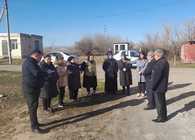 Cari ilin sonuncu Açıq mikrofon aksiyası baş tutdu — FOTO Cari ilin sonuncu Açıq mikrofon aksiyası baş tutdu — FOTO