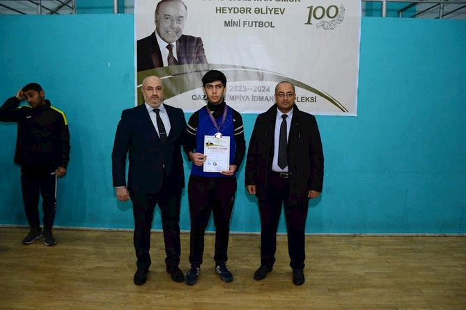 Qazaxda mini futbol turnirinin qalibləri mükafatlandırıldı — FOTO