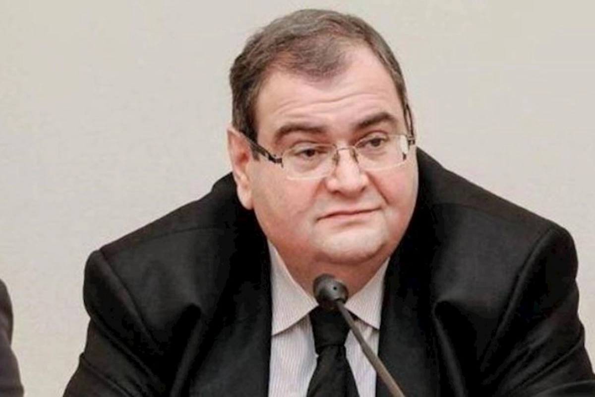 Cəmil Quliyev yıxılaraq qolunu sındırdı — Xəstəxanaya qaldırıldı