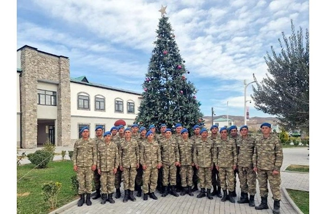 Bayramla əlaqədar orduda silsilə tədbirlər keçirilib — VİDEO/FOTO