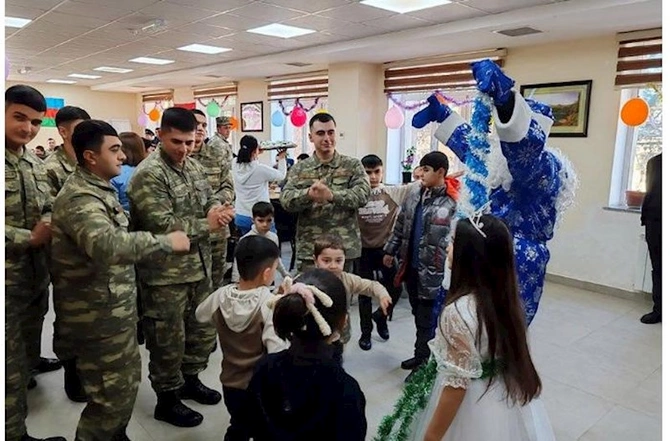 Bayramla əlaqədar orduda silsilə tədbirlər keçirilib — VİDEO/FOTO
