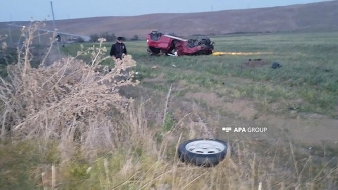 Şamaxıda BMW aşıb, bir ailənin üç üzvü həlak olub — FOTOLAR Şamaxıda BMW aşıb, bir ailənin üç üzvü həlak olub — FOTOLAR