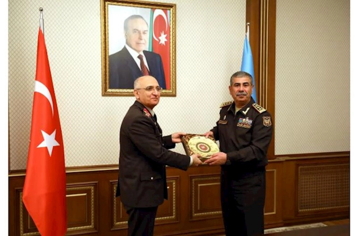 Türkiyəli general Bakıya gəldi — Zakir Həsənovla görüşdü