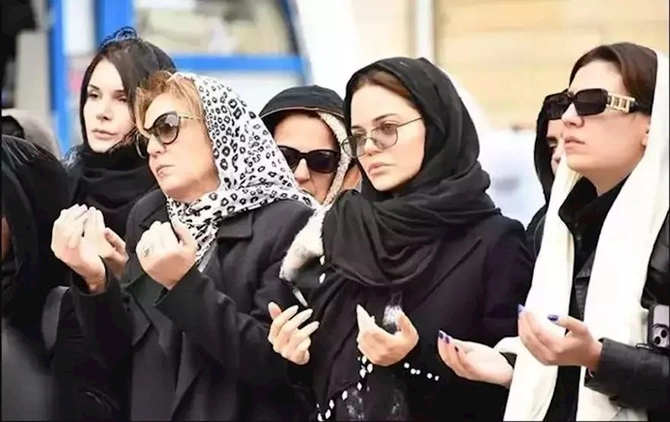 Məşhur aktrisanın atası vəfat etdi — FOTO