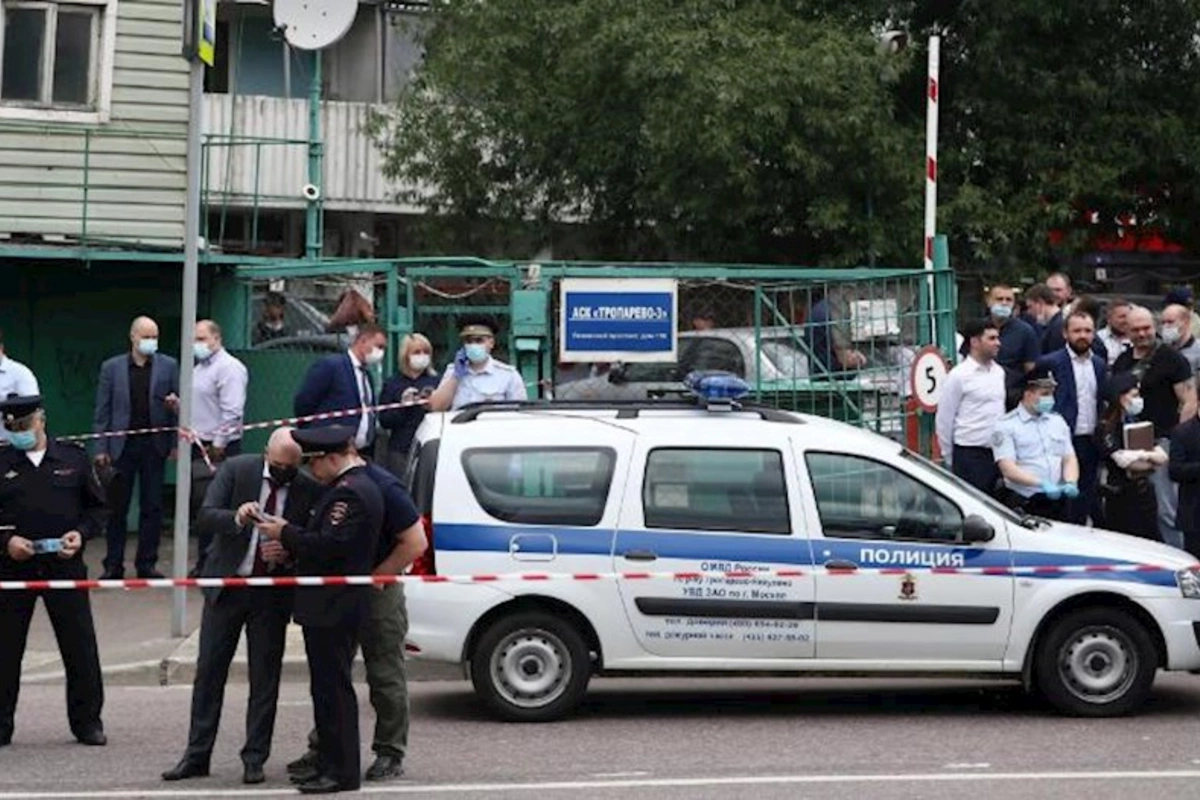 Rusiyada şagird məktəbdə atəş açıb — Ölən və yaralananlar var