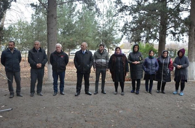 Sarov kənd sakinlərinin müraciətləri “Açıq mikrofon”da — FOTO Sarov kənd sakinlərinin müraciətləri “Açıq mikrofon”da — FOTO