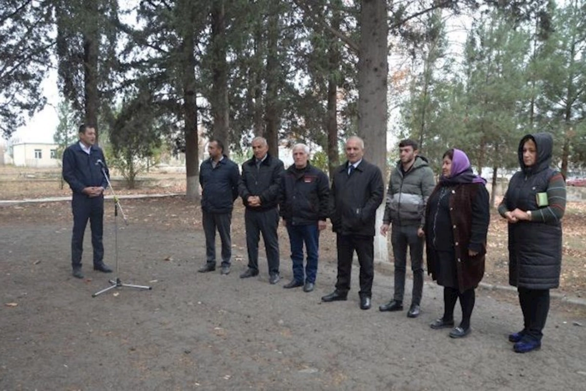 Sarov kənd sakinlərinin müraciətləri “Açıq mikrofon”da — FOTO