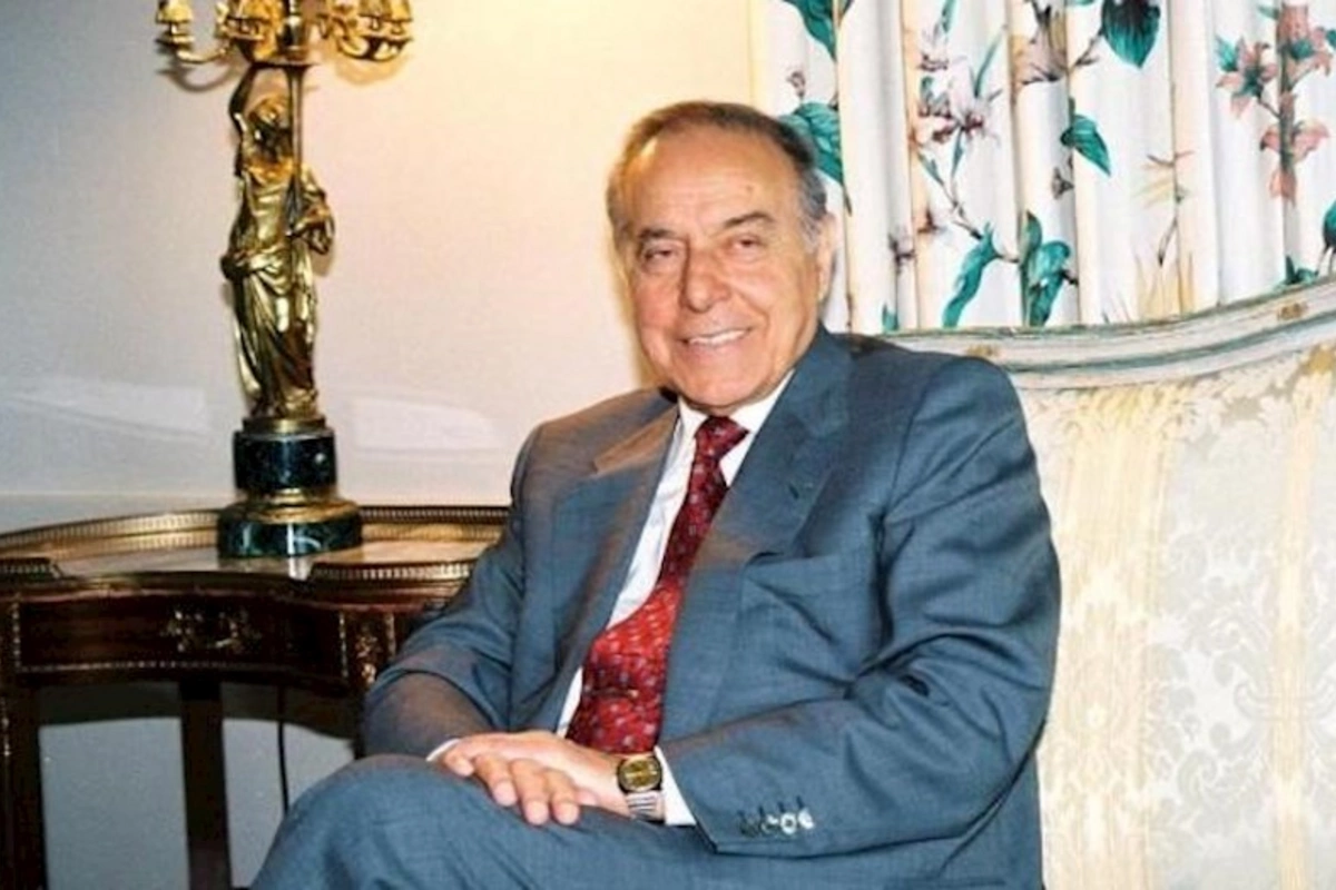 Heydər Əliyev hələ sağlığında əfsanəvi liderə çevrilmişdir
