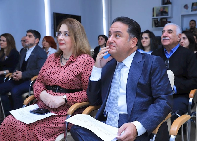 Xəzər Media Mərkəzi ilə ADMİU arasında memorandum imzalandı — VİDEO/FOTO Xəzər Media Mərkəzi ilə ADMİU arasında memorandum imzalandı — VİDEO/FOTO