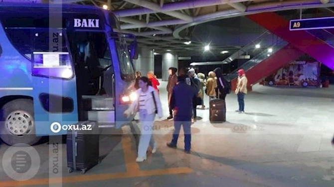 Tələbələrin bir qismi Türkiyədən Azərbaycana qayıtdı — VİDEO/FOTO