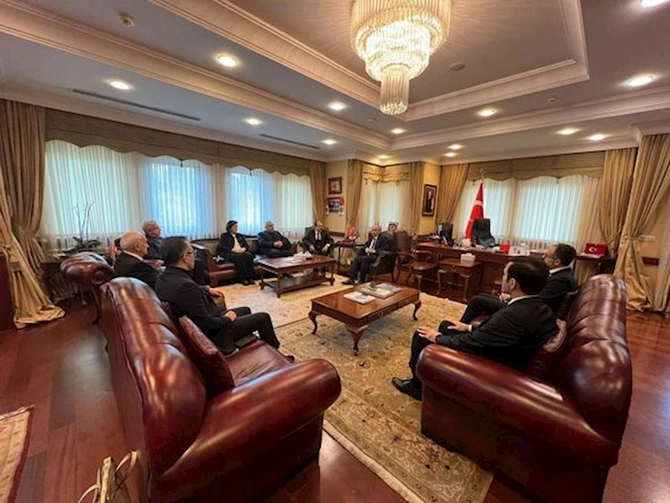 Qərbi Azərbaycan İcmasının rəhbərliyi Türkiyənin Azərbaycandakı səfirliyini ziyarət edib — FOTO