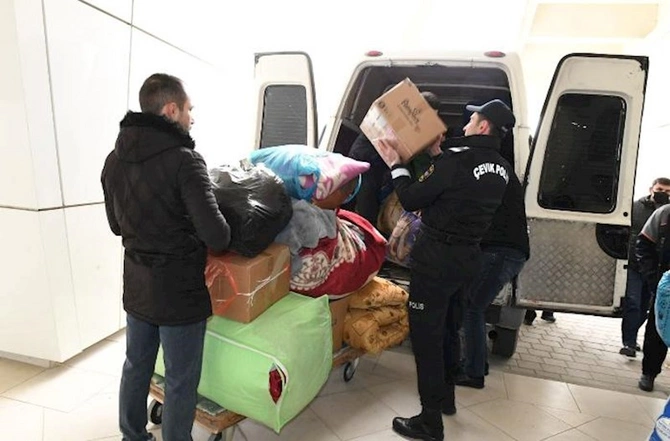 Azərbaycanlı məcburi köçkünlərdən türkiyəli köçkünlərə dəstək — FOTO