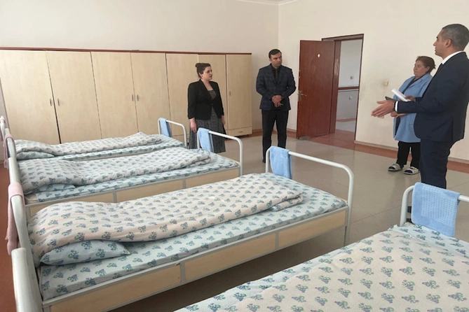Naxçıvan Ombudsmanı internat məktəbində uşaqlara baş çəkib — FOTO Naxçıvan Ombudsmanı internat məktəbində uşaqlara baş çəkib — FOTO