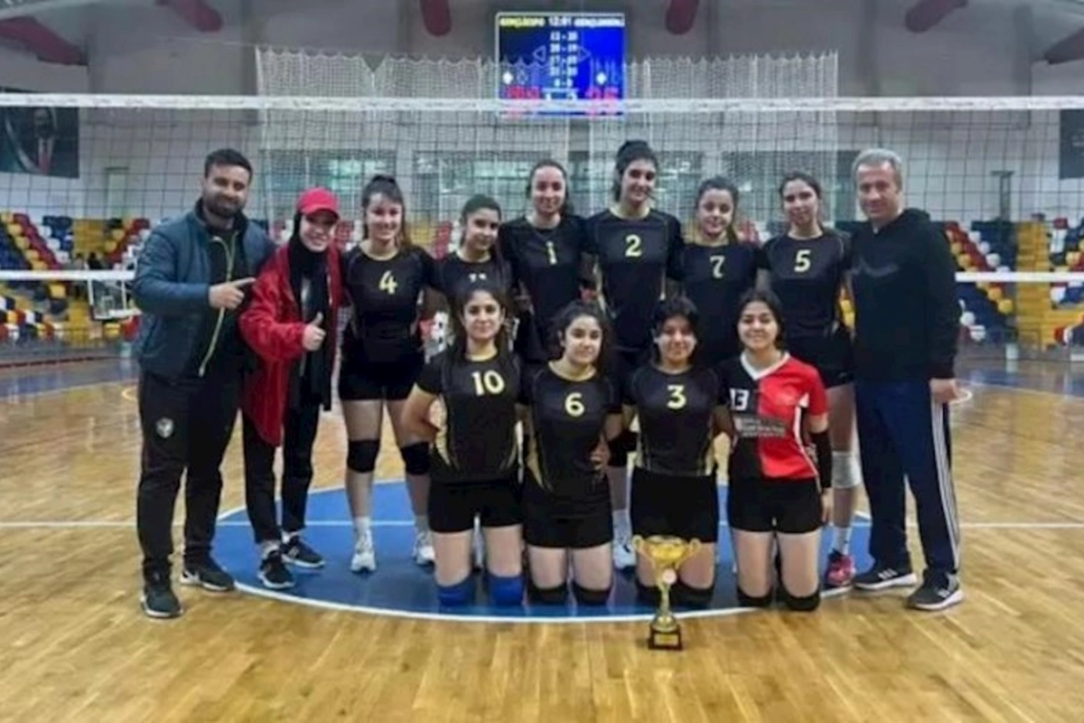 Türkiyədə daha iki voleybolçu zəlzələ nəticəsində həlak olub
