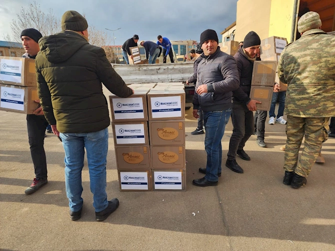 Naxçıvanbank kollektivindən Türkiyəyə dəstək - FOTO