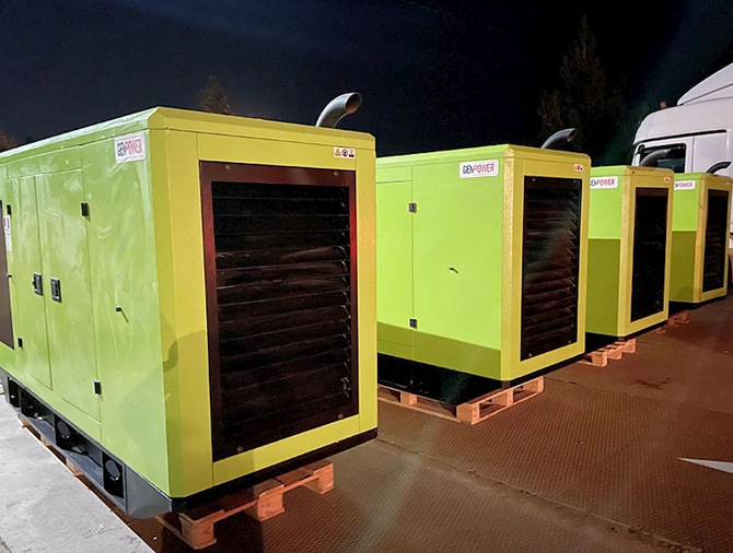 Prezidentin göstərişi ilə Türkiyəyə stasionar generatorlar göndərilib — FOTO Prezidentin göstərişi ilə Türkiyəyə stasionar generatorlar göndərilib — FOTO