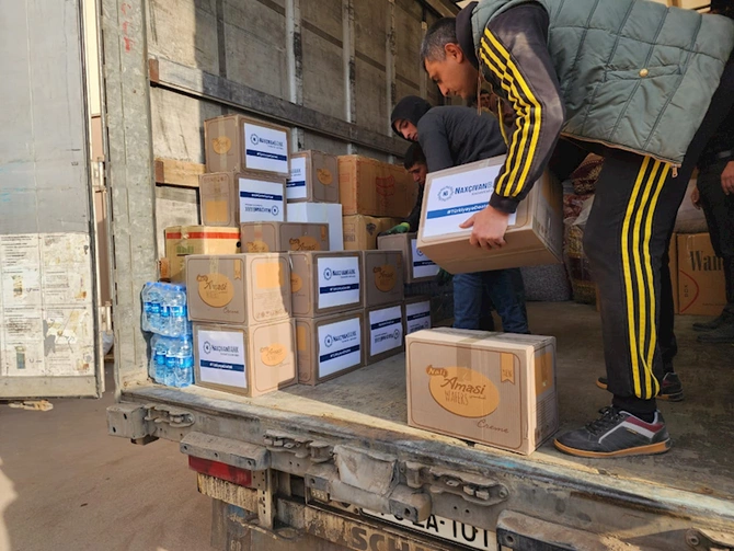 Naxçıvanbank kollektivindən Türkiyəyə dəstək - FOTO