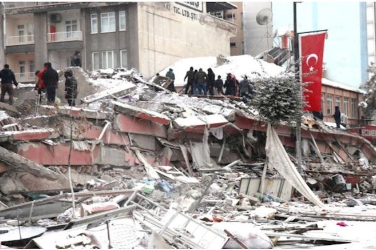 Azərbaycanda müəllimlər zəlzələ bölgəsinə yardıma məcbur edilir? — ARAŞDIRMA