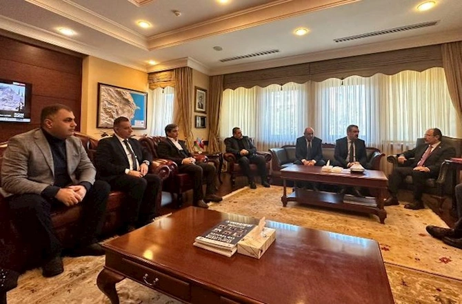 Azərbaycanın ictimaiyyət nümayəndələri Türkiyə səfirinə başsağlığı verdi — FOTOLAR