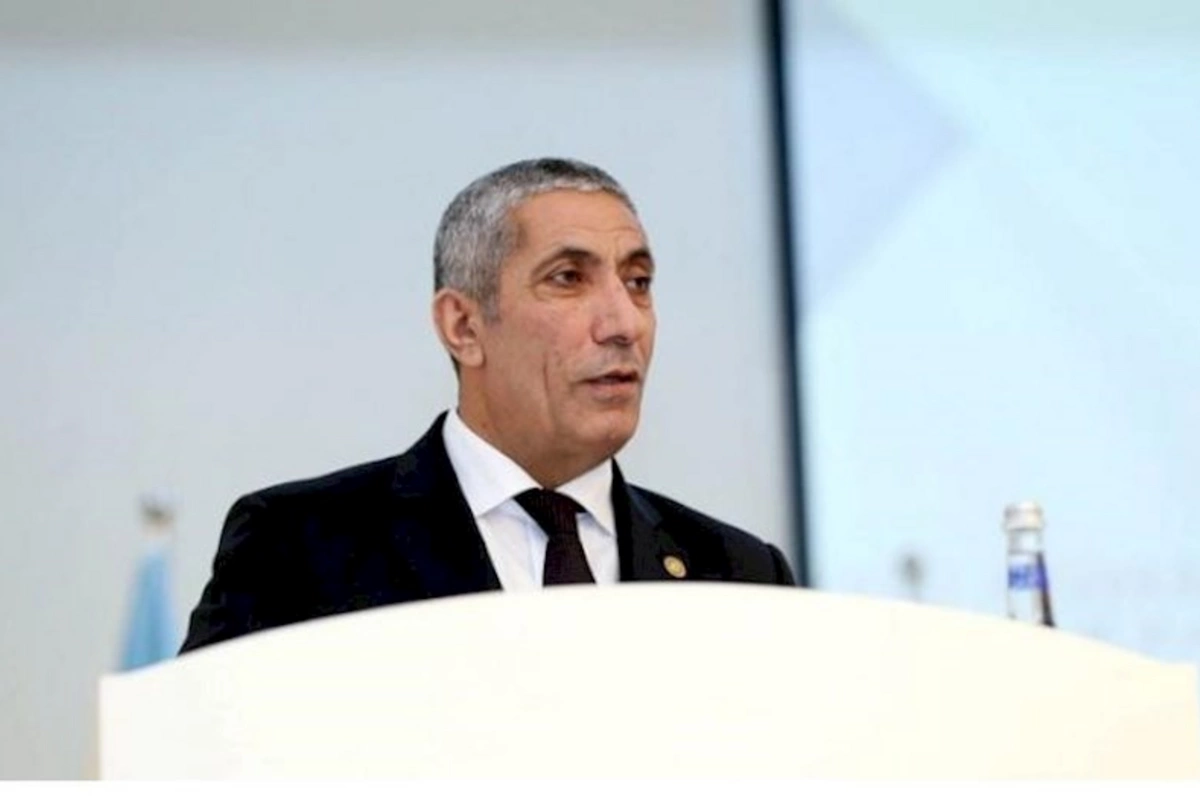 Siyavuş Novruzov: “Niyə eyni bələdiyyələr dotasiya alır?“