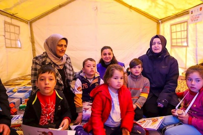 Azərbaycan könüllülərinin zəlzələ bölgəsindəki növbəti günü — FOTO Azərbaycan könüllülərinin zəlzələ bölgəsindəki növbəti günü — FOTO
