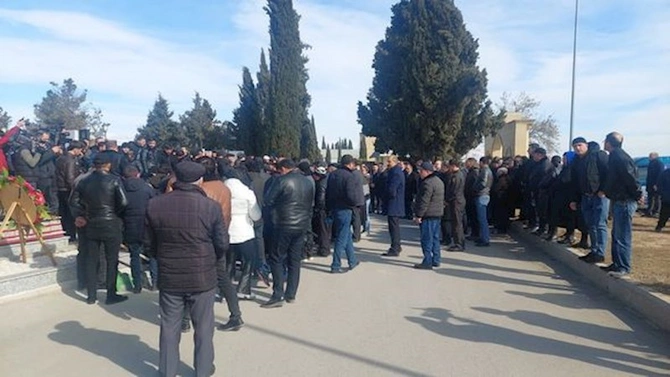 Türkiyədə zəlzələdə həlak olan Şahin Vəliyev Gəncədə dəfn edildi — YENİLƏNİB (FOTO)
