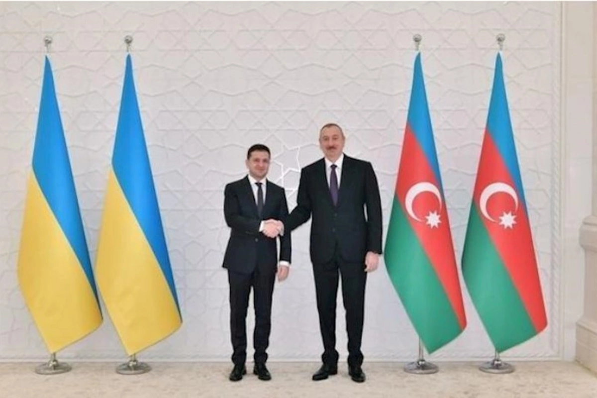Volodimir Zelenski İlham Əliyevə zəng edib