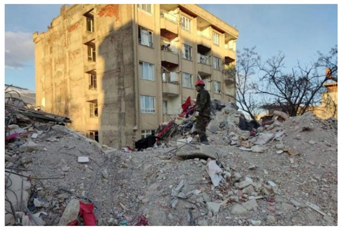 Xilasedicilərimiz dağıntılar altından 53 nəfəri sağ, 741 nəfərin cəsədini çıxarıblar — FOTO/VİDEO