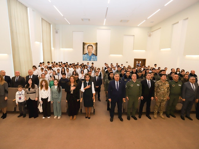 Şəhid pilot Ramiz Qasımovun 48 -ci doğum günü təhsil ocağında qeyd edilib — FOTO