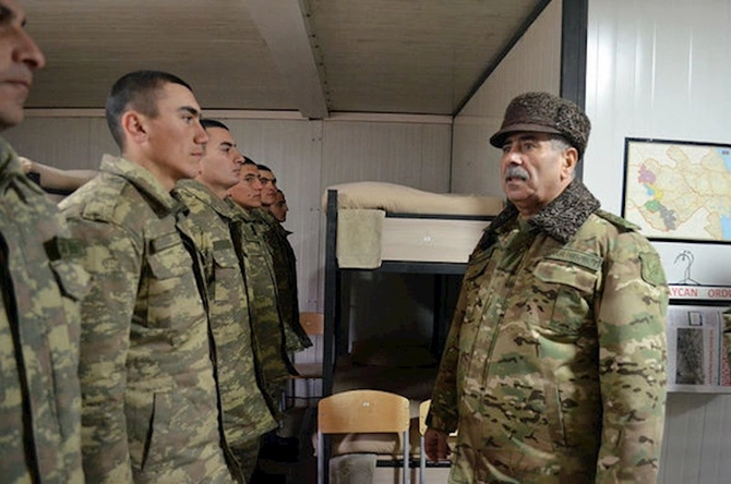 Zakir Həsənov hərbçilərin döyüş fəaliyyətini yoxladı — FOTO/VİDEO