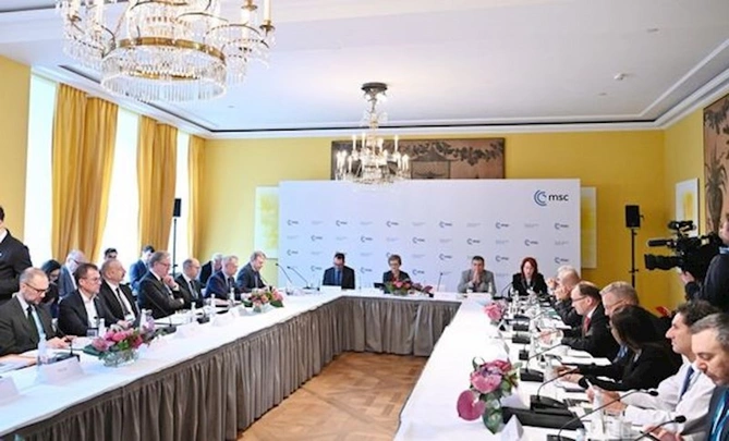 İlham Əliyev Münhendə enerji təhlükəsizliyi ilə bağlı dəyirmi masada iştirak edib — YENİLƏNİB (FOTO)