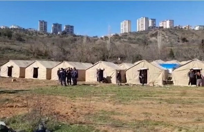 FHN Kahramanmaraşda daha üç ünvanda növbəti çadır şəhərcikləri qurub — FOTO/VİDEO
